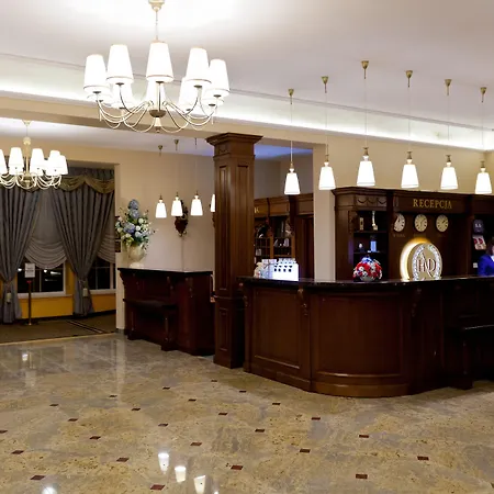 Wellness & Nowy Dwor Hotel