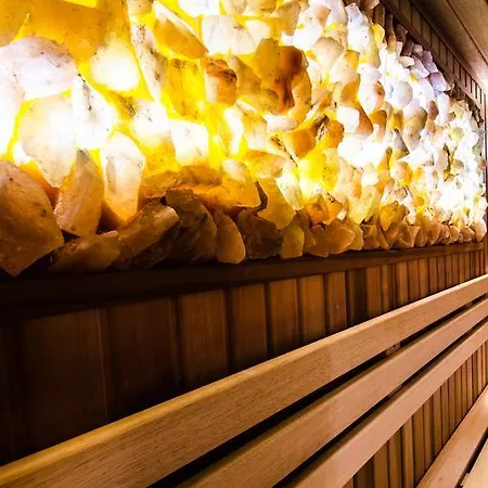 Hotell Wellness & Nowy Dwor 3*
