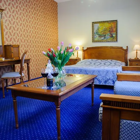 Otel Wellness & Nowy Dwor Rzeszow