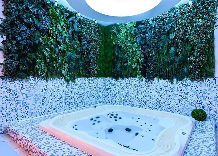 ホテル Wellness & Nowy Dwor ジェシュフ