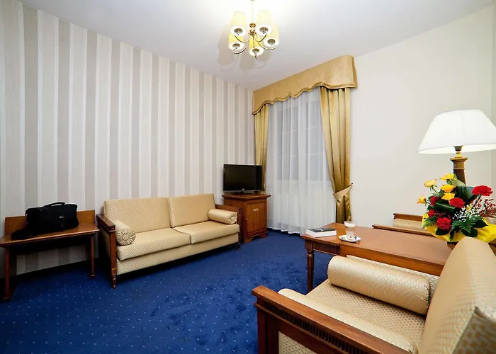 Wellness & Nowy Dwor ホテル 3*