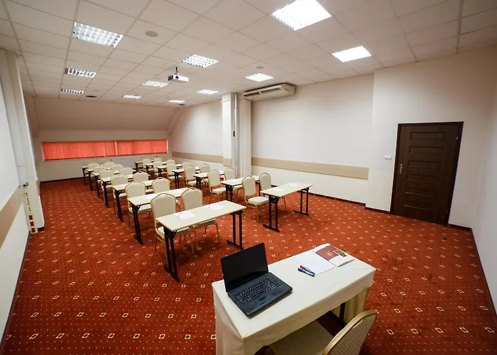 Wellness & Nowy Dwor Hotell 3*